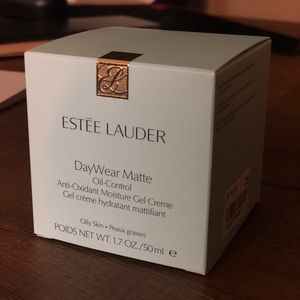 Estée Lauder DayWear Matte